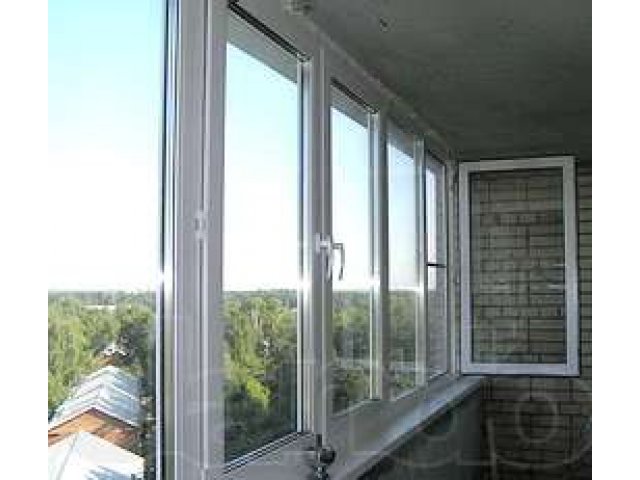 Остекление балкона пластиком, деревом, алюминиевым профилем,.