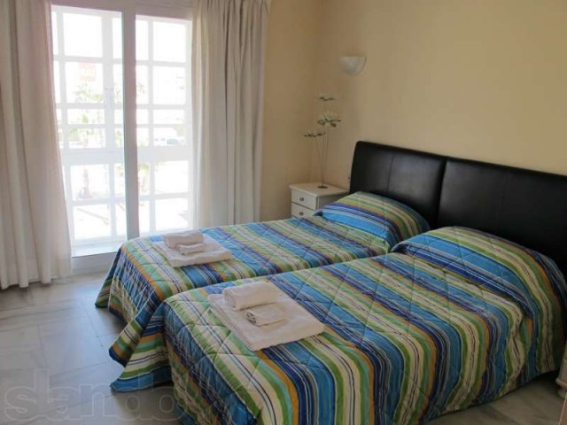 Апартаменты с 1 спальней на побережье Средиземного моря на юге Испании в городе Сургут, фото 3, стоимость: 10 257 282 руб.