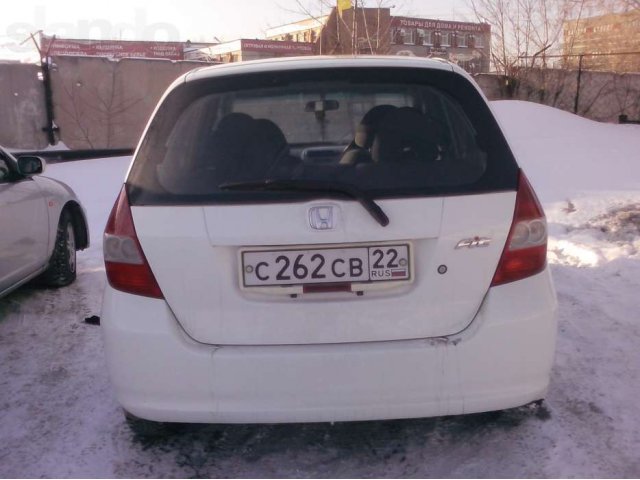 Продаю Хонду Фит белого цвета в городе Барнаул, фото 4, Honda