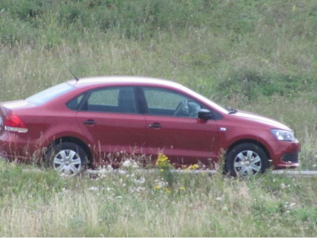 VW Polo обмен на комнату иль на авто в городе Москва, фото 2, стоимость: 0 руб.