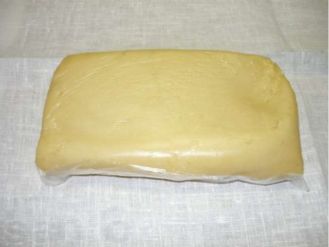 кандитестообразный корм для пчёл в городе Беслан, фото 1, стоимость: 150 руб.