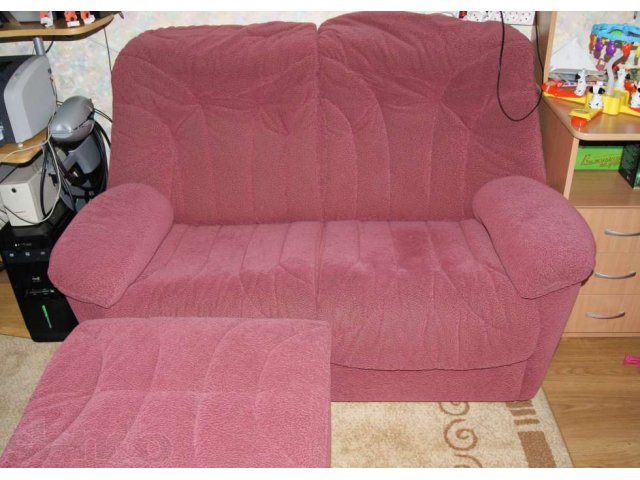 Продам мини диван и пуфик в городе Ачинск, фото 1, стоимость: 5 000 руб.