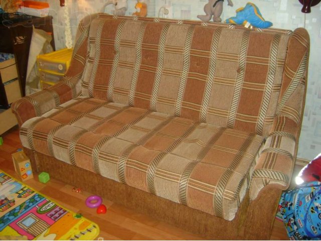 Раскладной диван в отличном состоянии, Срочно! в городе Хабаровск, фото 1, Мягкая мебель