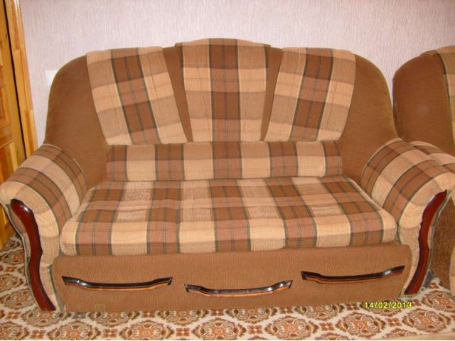 Продаю диван и кресло в городе Саранск, фото 1, стоимость: 9 800 руб.
