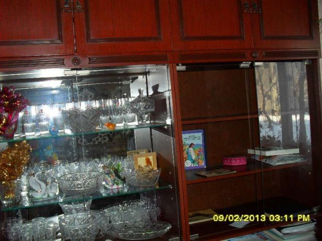 Продаю полированную стенку для гостинной в городе Камень-на-Оби, фото 1, Стенки, модули