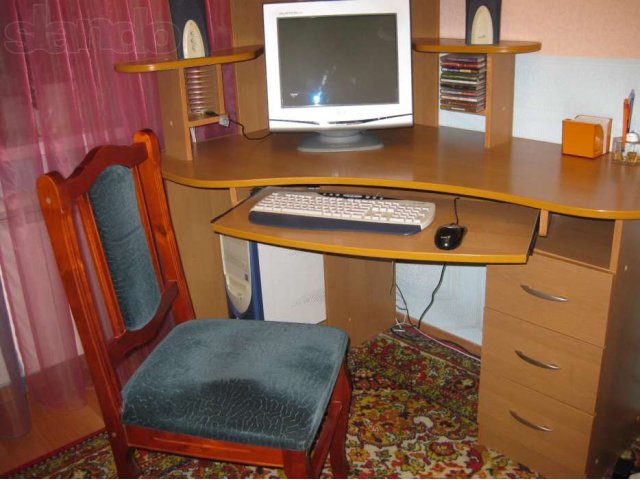 Продам компьютерный стол в городе Нижневартовск, фото 1, стоимость: 3 500 руб.