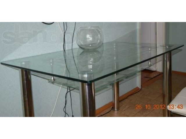 Стол с резным стеклом в городе Нефтеюганск, фото 1, стоимость: 12 000 руб.