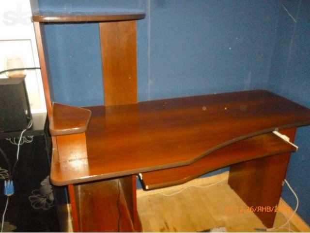 стол компьторный в городе Майкоп, фото 3, Столы и стулья