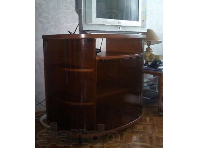 Продам тумбу под телевизор в городе Хабаровск, фото 2, Прочая мебель для гостиной