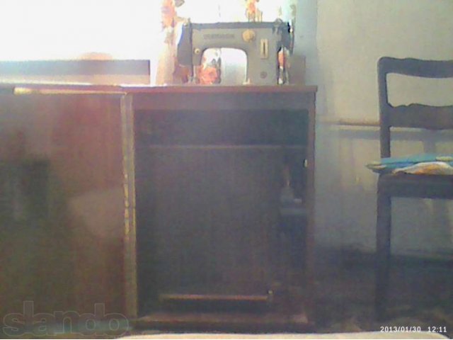 Продам швейную машину в городе Златоуст, фото 1, Прочая мебель для гостиной
