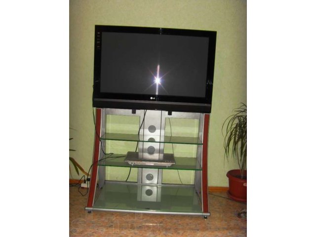 стойка под телевизор в городе Хабаровск, фото 1, Прочая мебель для гостиной