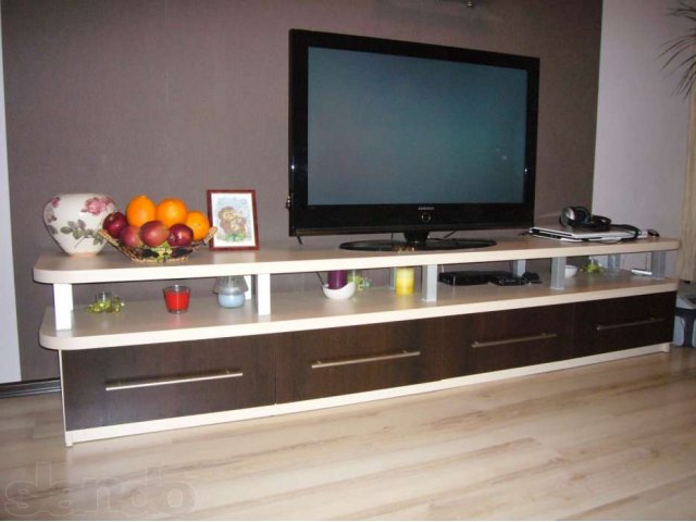 Продается консоль и книжный шкаф в городе Калининград, фото 1, Прочая мебель для гостиной