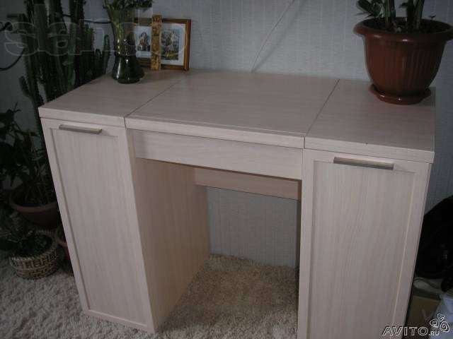 продам спальный гарнитур(кровать,тумбочки,шкаф и туалетный столик) в городе Хабаровск, фото 3, стоимость: 32 000 руб.