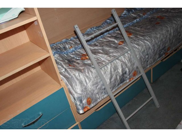 Продам детский гарнитур (двухъярусная кровать) в городе Новокузнецк, фото 2, стоимость: 23 000 руб.