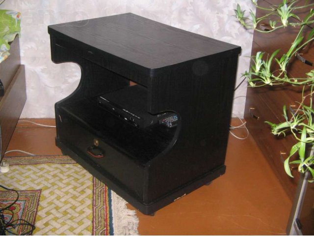 Продается тумба для телевизора в городе Улан-Удэ, фото 2, стоимость: 1 100 руб.