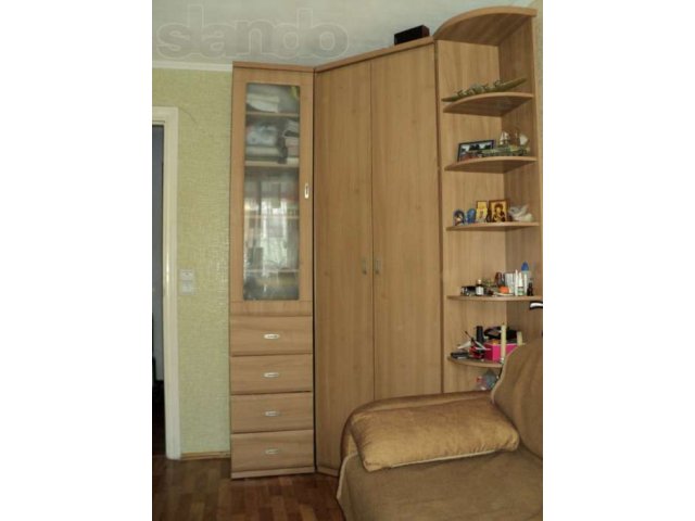 Продам угловой шкаф в городе Петропавловск-Камчатский, фото 1, стоимость: 14 000 руб.