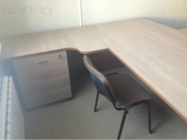 Продается комплект новой офисной мебели в городе Саратов, фото 2, Столы