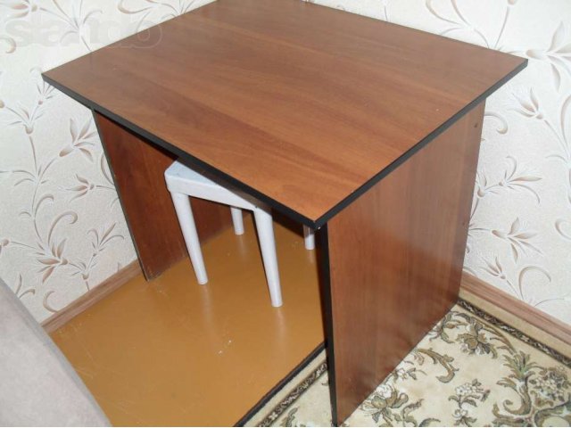 Продам компьютерный стол, стол под телевизор, стол - книжка в городе Шарыпово, фото 3, стоимость: 1 000 руб.