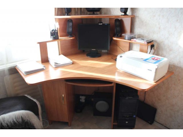 продам компьютерный стол в городе Пенза, фото 1, стоимость: 2 000 руб.