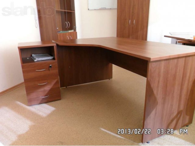 стол офисный в городе Хабаровск, фото 2, Хабаровский край