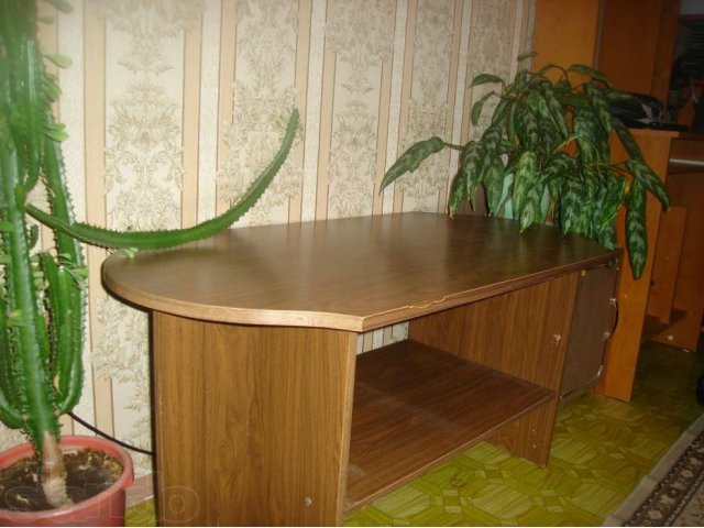 Журнальный столик в городе Елабуга, фото 1, стоимость: 350 руб.