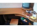 Продам угловой компьютерный стол с полкой в городе Комсомольск-на-Амуре, фото 1, Хабаровский край