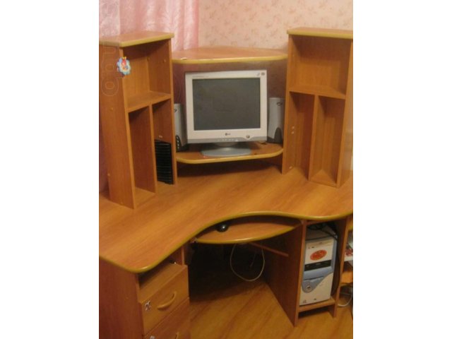компьютерный стол в городе Каменск-Уральский, фото 1, Столы