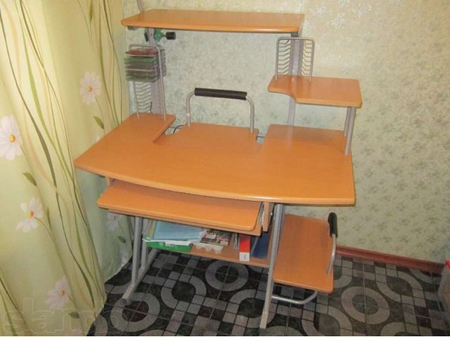 Компьютерный стол в городе Волгоград, фото 4, стоимость: 3 000 руб.