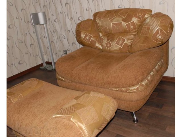 Продаю кресло-кровать, сделанную еврокнижкой, с пуфиком. в городе Нижний Новгород, фото 1, Кресла и стулья