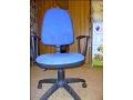 Продам новый компьютерный стул, цвет синий, 1500 руб. в городе Сургут, фото 1, Ханты-Мансийский автономный округ