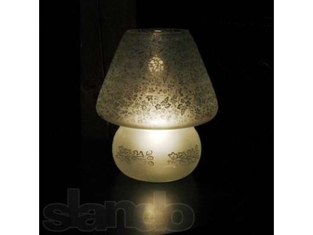 Лампа настольная (стекло, Индия) продаю в городе Иркутск, фото 1, стоимость: 7 700 руб.
