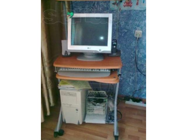 Стационарный Компьютер и подставка в городе Пермь, фото 1, Настольные компьютеры