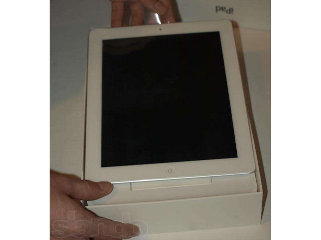 Apple iPad 3 32Gb white Куплен в Cыктывкаре  на гарантии в городе Сыктывкар, фото 1, стоимость: 20 000 руб.