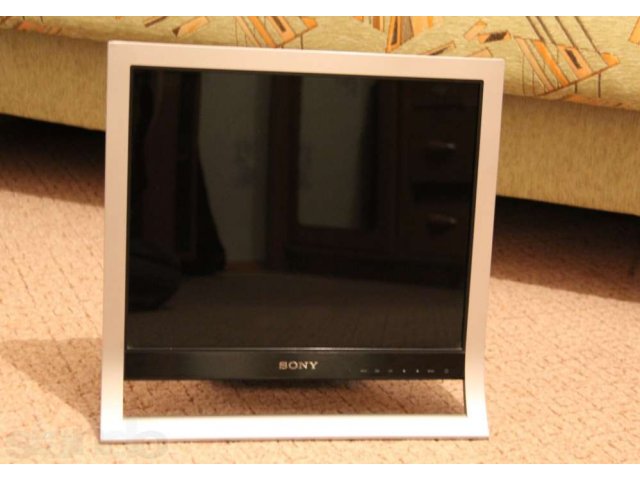 LCD монитор Sony продается в городе Сургут, фото 1, стоимость: 4 000 руб.