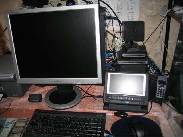 Мониторы Samsung , 2 шт 17 и 19 в городе Санкт-Петербург, фото 1, стоимость: 2 700 руб.