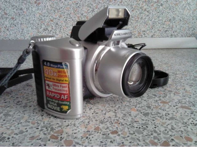 Продаю фотоаппарат Коника Минольта Z 2 в городе Аксай, фото 1, Цифровые фотоаппараты