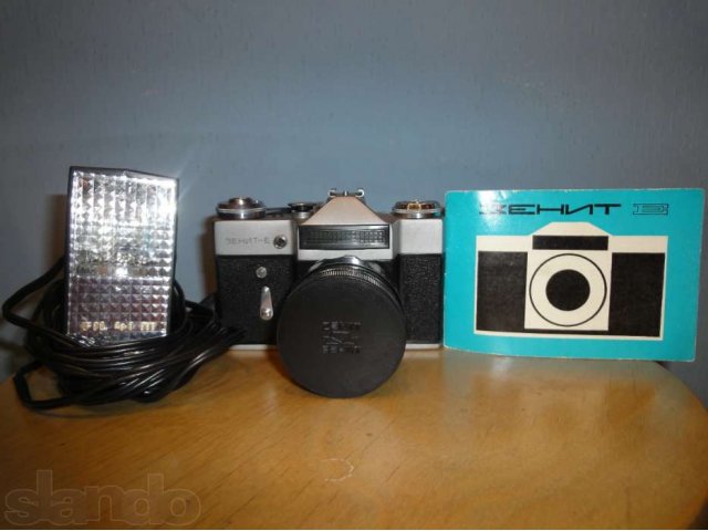 Продам фотоаппарат Зенит-Е в чехле + вспышка в чехле в городе Ижевск, фото 1, стоимость: 2 900 руб.