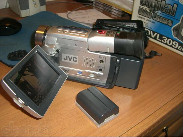 Видеокамера JVC GR-DVL309 EG в городе Ульяновск, фото 1, стоимость: 1 000 руб.