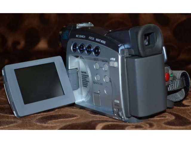 Продаю видеокамеру Canon MV700 в городе Казань, фото 1, стоимость: 1 800 руб.