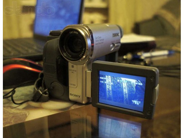 Продаю видеокамеру SONY DCR-HC15E в городе Кирово-Чепецк, фото 1, стоимость: 1 000 руб.