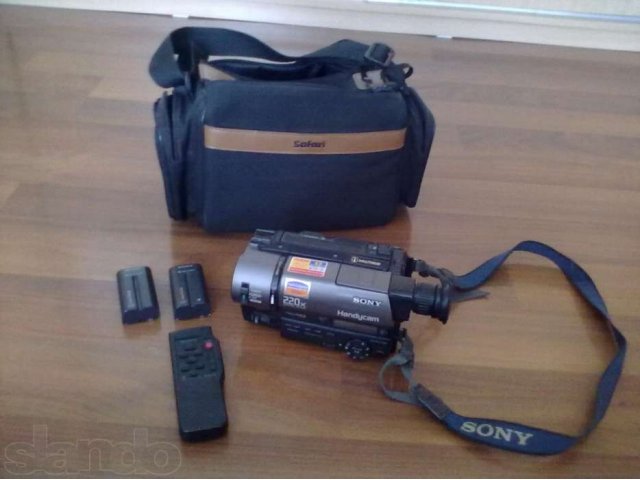 Продам видеокамеру Sony в городе Архангельск, фото 1, стоимость: 2 500 руб.