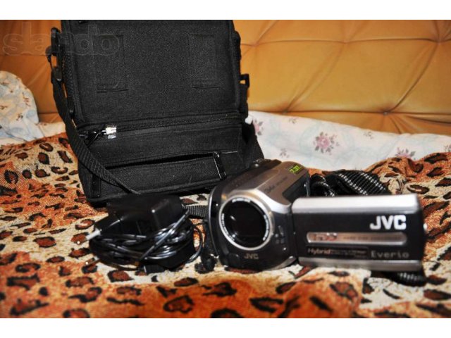 В идеальном состоянии видеокамера JVC в городе Самара, фото 2, стоимость: 5 000 руб.