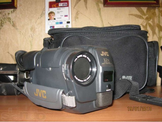 Видеокамера в городе Оренбург, фото 1, стоимость: 1 000 руб.