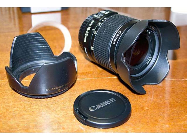 Объектив Canon EF-S 18-55mm f/3.5-5.6 IS в городе Биробиджан, фото 1, стоимость: 5 000 руб.