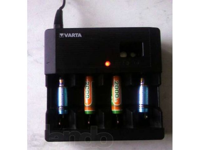 Универсальное зарядное устройство Varta Type 57037 в городе Калининград, фото 2, Зарядные устройства и аккумуляторы