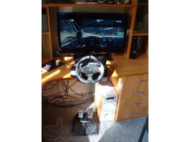 Игровой руль Logitech MOMO Racing Force Feedback Wheel в городе Первоуральск, фото 2, стоимость: 1 500 руб.