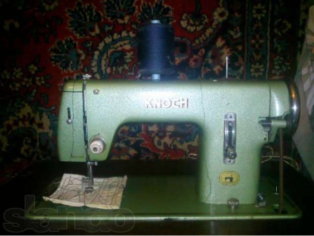 Швейная машинка в тумбе в городе Москва, фото 4, стоимость: 2 000 руб.