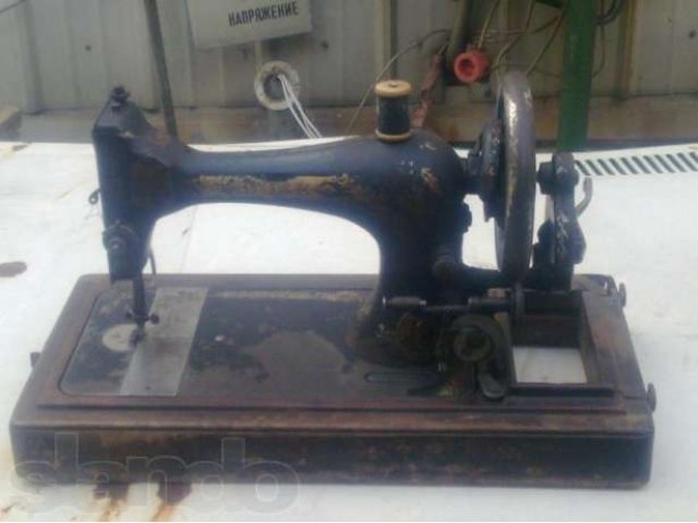 Продам швейную машинку singer T 164897 traid mark в городе Щербинка, фото 1, Московская область