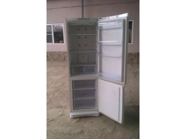 Продам Холодильник в городе Армавир, фото 1, стоимость: 12 000 руб.