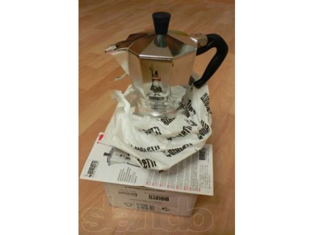 Гейзерная кофеварка Bialetti Moka Express 9 порций в городе Новосибирск, фото 1, Кофеварки, кофемолки и кофемашины